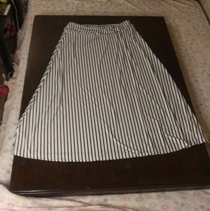 Robert Louis long whote skirt with black sripe